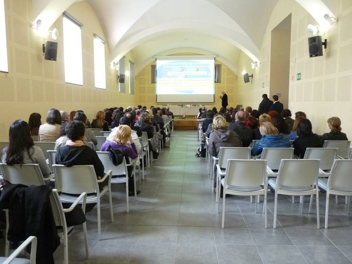 Erizaintzako laguntzaileentzat Alzheimerrari buruzko jardunaldiak egin dituzte Arrasaten
