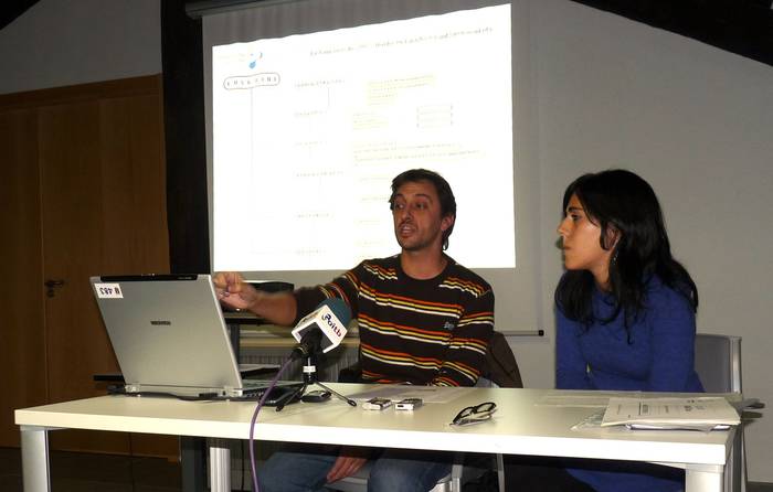 Arrasatearrak herriko erakundeetara jotzen duenean lehen hitza euskaraz jasotzen du hamarretik seitan