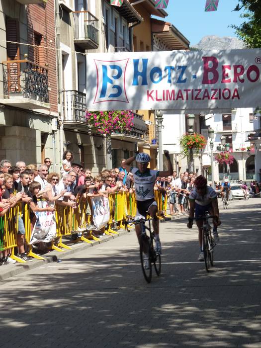 Ruben Fernandezek irabazi du Leintz Bailarako Txirrindulari Proba