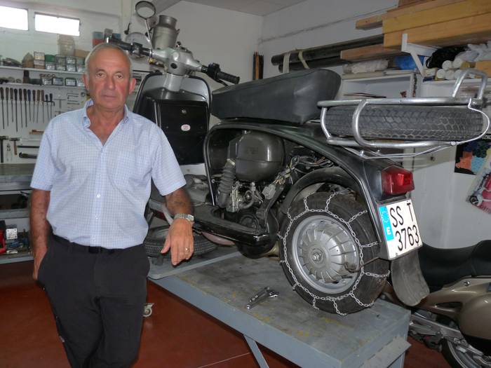 Domeka eguerdian 80 bat Vespa eta Lambretta espero dituzte 