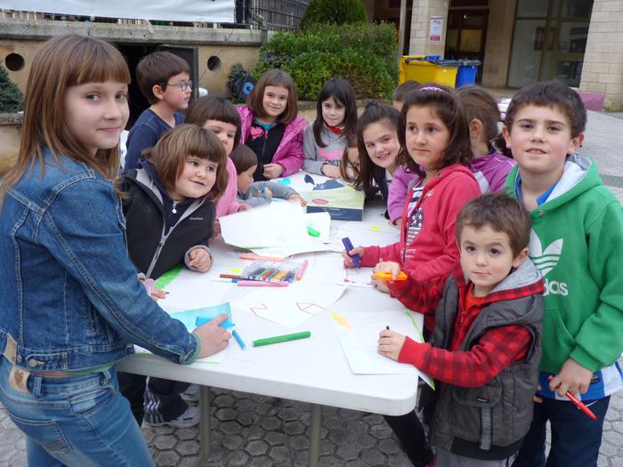 Txikitxoenek ere ospatu zuten Martxoaren 8a Antzuolan
