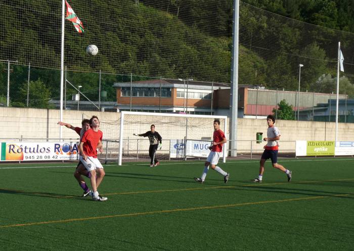 Debagoieneko koadrilen arteko futbol txapelketa Vagitarians-ek irabazi du