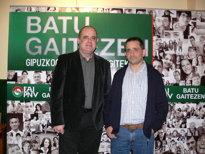 Mikel Uribetxeberria: "Langabezia murrizteko helburuarekin, eragile ekonomikoekin lantalde bat sortuko dugu, herrirako eredu ekonomikoa zehazteko"