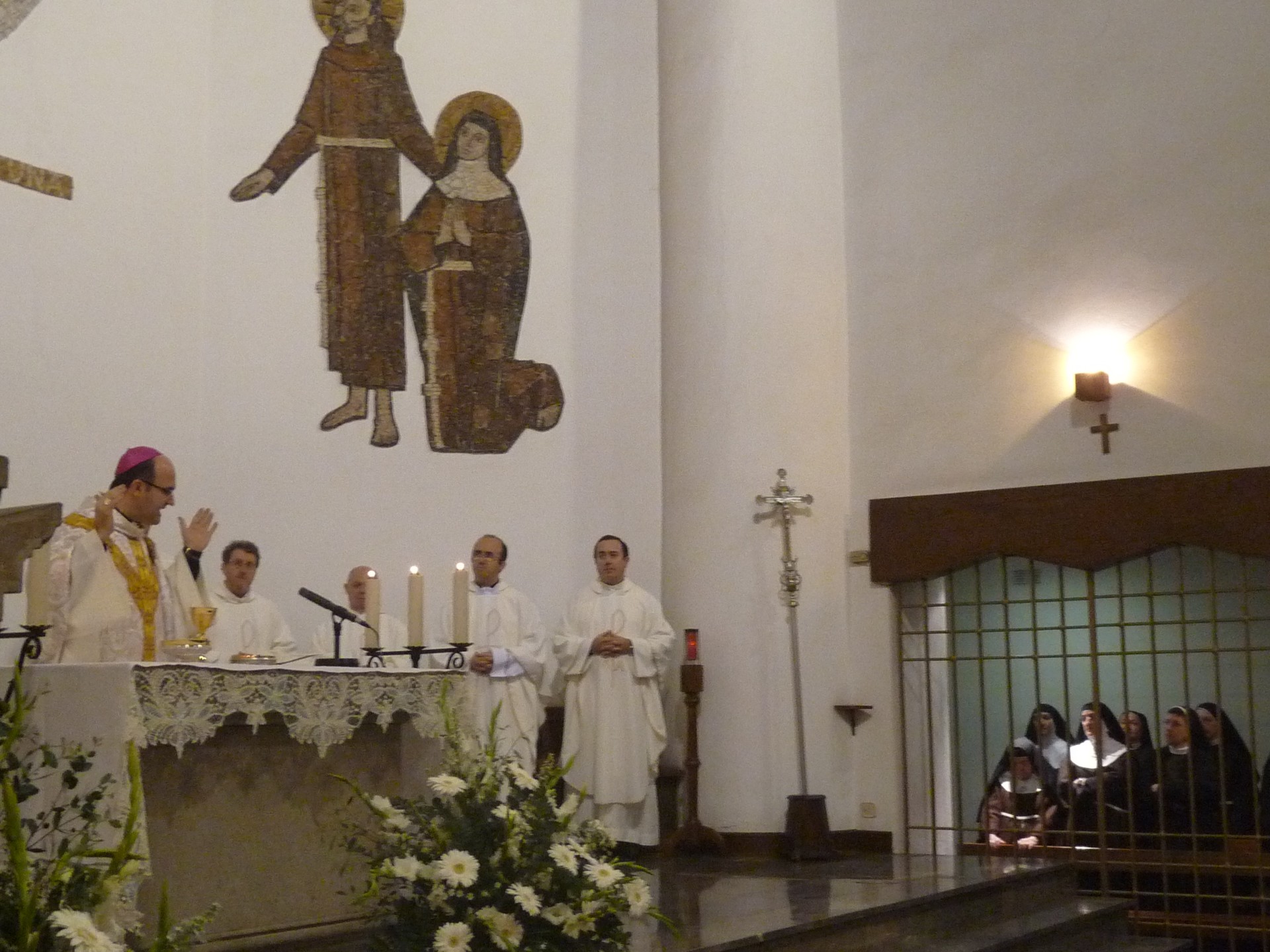Bergararren agur beroa jaso dute moja klaratarrek