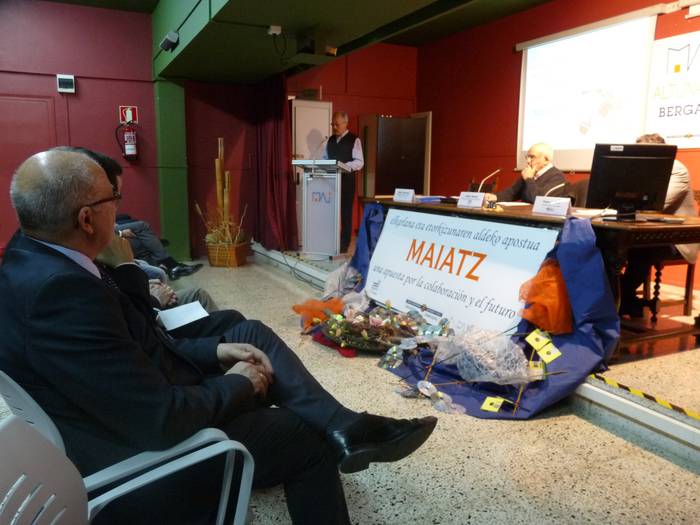 Maiatz proiektua aurrera ateratzen lagundu dutenak eskertu dituzte Miguel Altuna institutuan