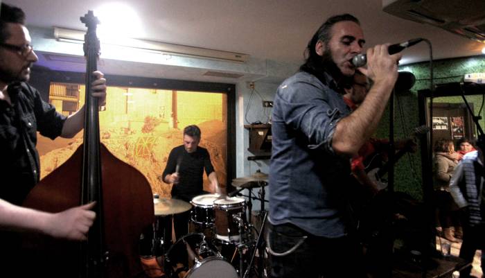 Rockeroak infernura eraman zituzten galiziarrek