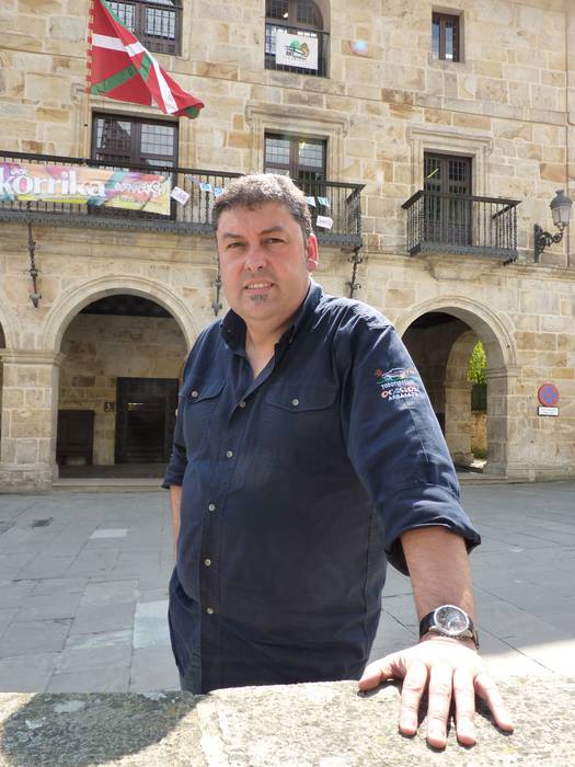 Ramon Ajuria, Aramaioko Bilduren alkategaia: "Herritik Udalera eta Udaletik herrira lan egitera gatoz, gogoz eta ilusioz"