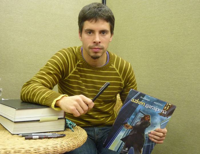 Julen Rivas arrasatearraren 'Azken garaipena'-k Euskadi Saria lortu du