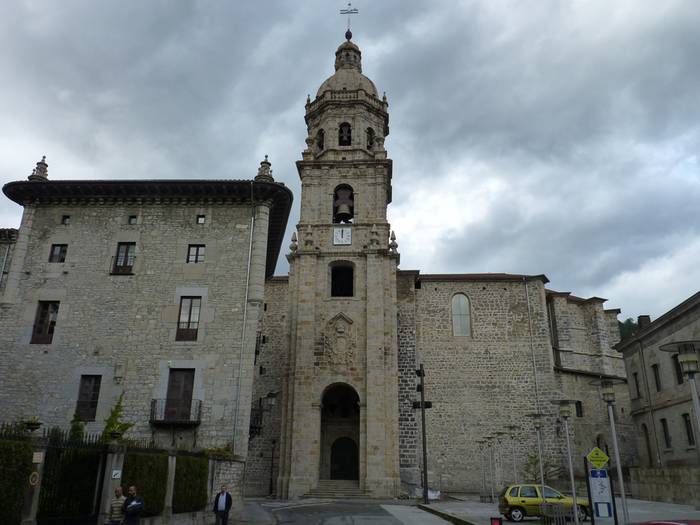 Mila lagun espero dituzte San Pedro parrokia berrituaren inaugurazioan