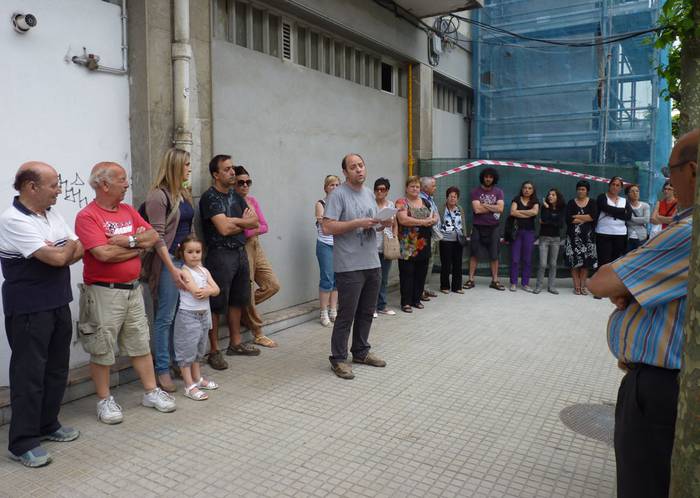 Nafarroa kalean jarri gura duten tanatorioak "ezinegona" eragin du