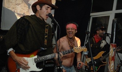 La banda del abuelo domekan Gaztegunean, musikodromoarekin amaitzeko