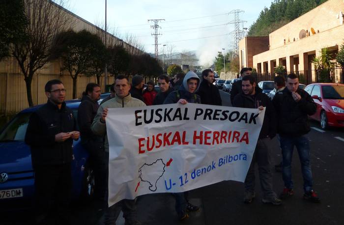 Aretxabaletako Institutuan kontzentrazioa egin dute