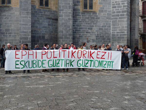Bateraguneren sententzia salatzeko elkarretaratzea Arrasaten