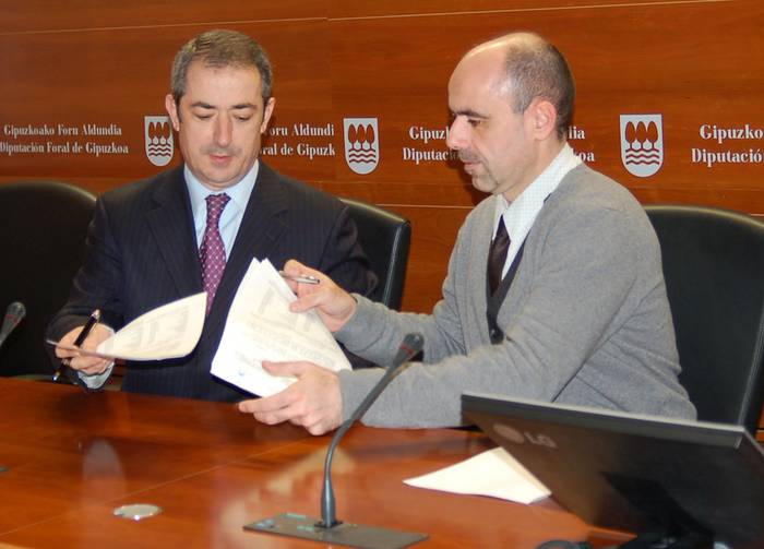 La Caixak 400.000 euro ipiniko ditu naturguneak hobetu eta lanpostuak sortzeko