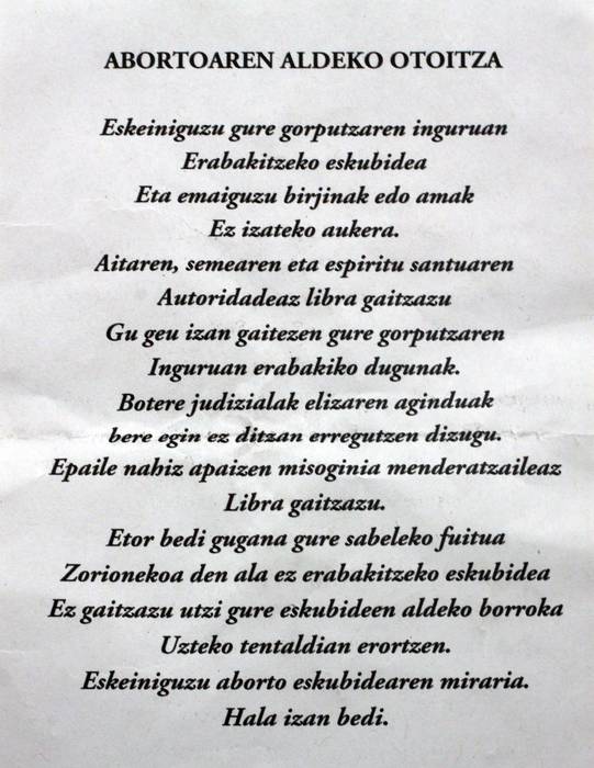 Gazte feministek kritika egin diote eliza katolikoari