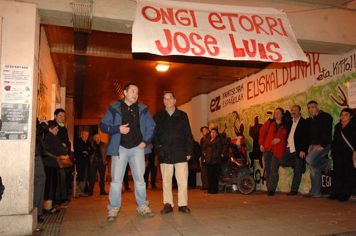 Jose Luis Elkoro aske utzi du epaileak