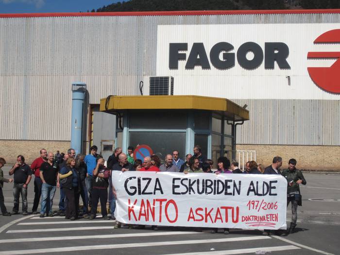 'Kanto'-ren askatasuna eskatzeko agerraldia atzo Fagor Garagartzan