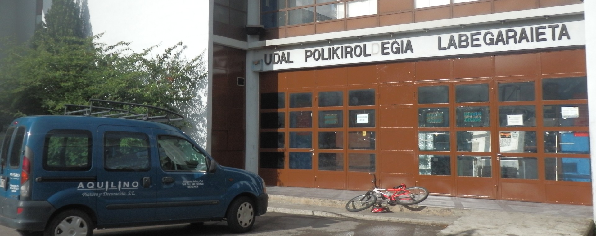 Labegaraieta kiroldegiko tabernaren ustiaketa, garbiketa eta kontrola kontratatzeko deialdi publikoa