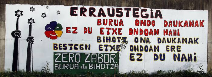 ‘Burua eta bihotza’ lelopean, murala egin du Oñati Zero Zabor-ek