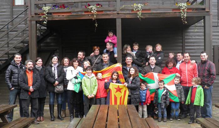 Katalanek Sant Jordi ospatu dute