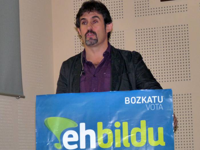 Burujabetza politiko-ekonomikoa aldarrikatu du EH Bilduk, Arrasaten