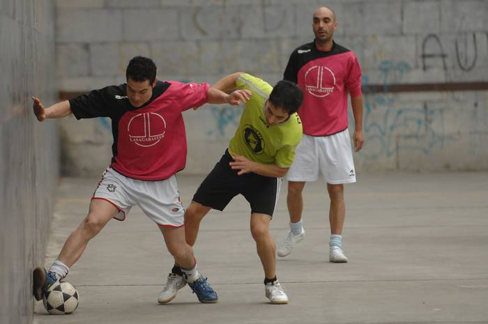 Uste baino talde gutxiago Zaldibarren